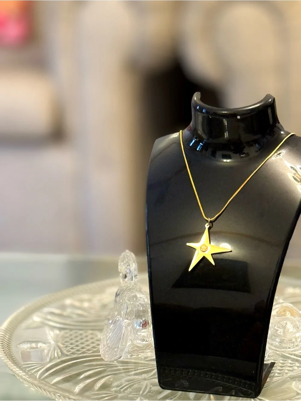 Authentic &Original !CHANEL Gold Star Charm large with a beautiful gold chain - Picture 8 of 13